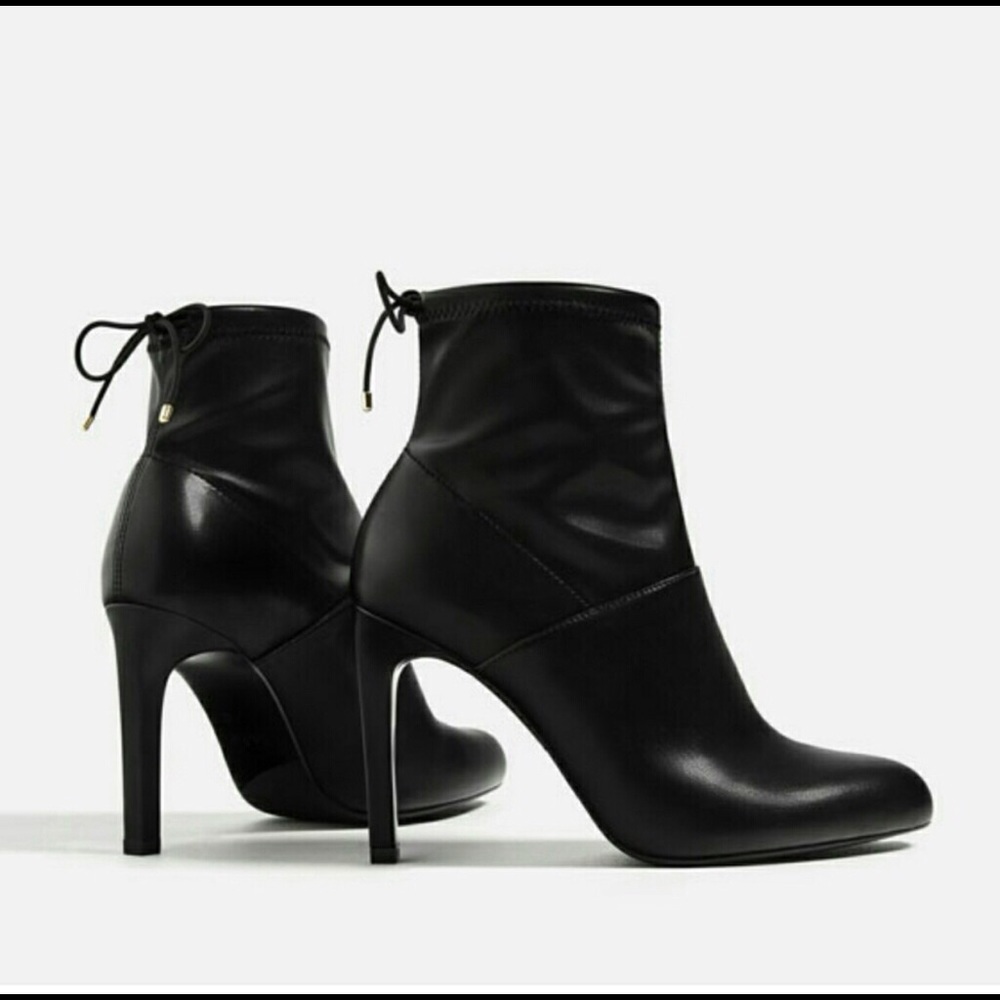Zara Stretched Ankle boots